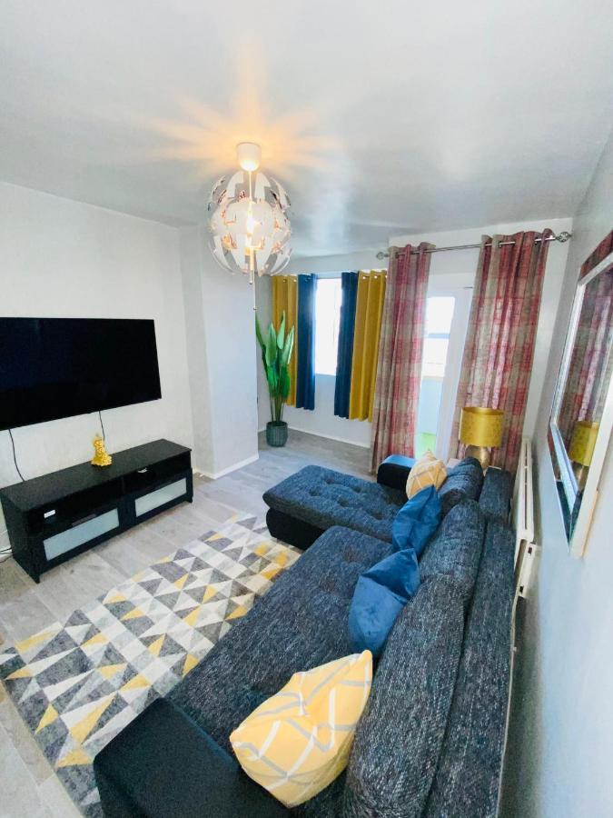 Bright, Spacious, Modern Interior Decor 2 Bedrooms Apartment With Amazing Views Londýn Exteriér fotografie