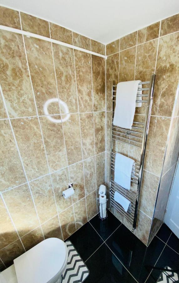 Bright, Spacious, Modern Interior Decor 2 Bedrooms Apartment With Amazing Views Londýn Exteriér fotografie